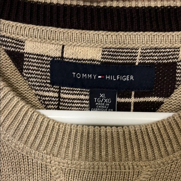 Tommy Hilfiger Men's Light Tan Crewneck Sweater XL - Picture 2 of 8